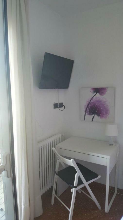 La Bilbaina Hotel Vitoria-Gasteiz Quarto foto