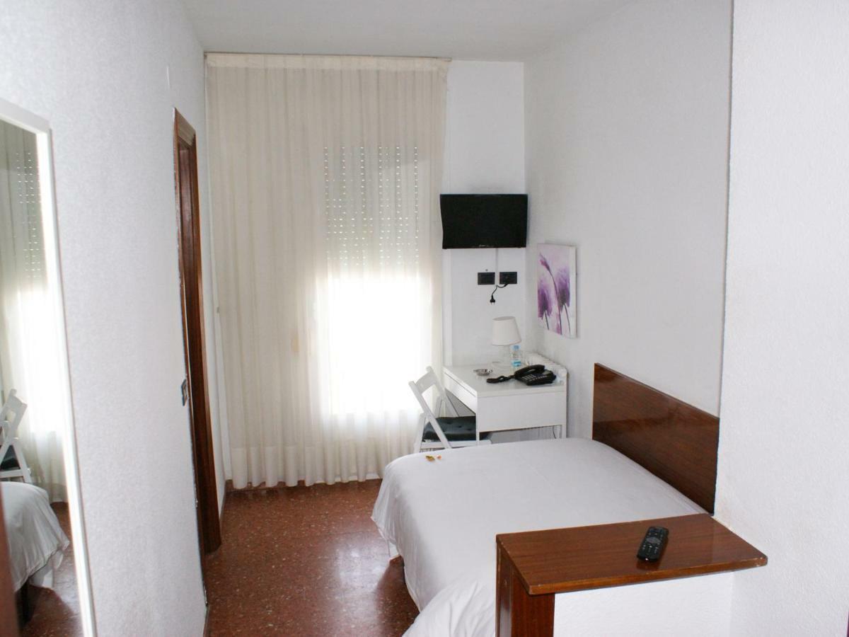 La Bilbaina Hotel Vitoria-Gasteiz Quarto foto