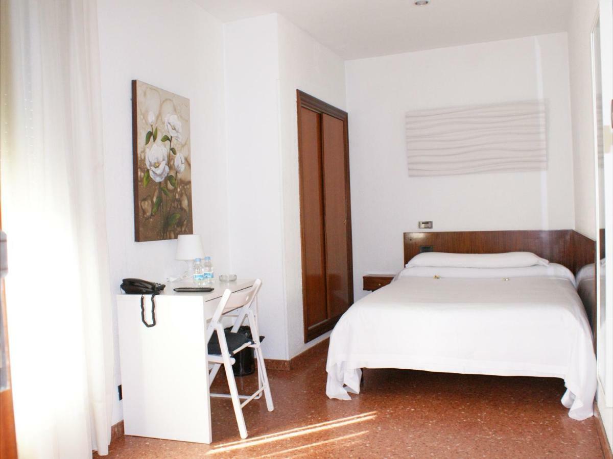 La Bilbaina Hotel Vitoria-Gasteiz Quarto foto