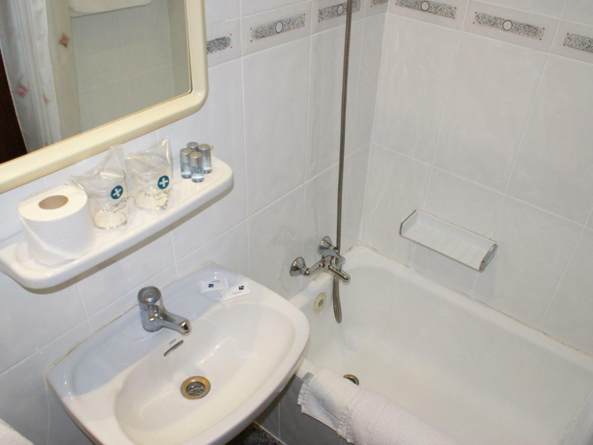 La Bilbaina Hotel Vitoria-Gasteiz Quarto foto