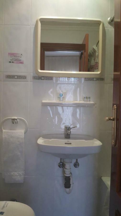 La Bilbaina Hotel Vitoria-Gasteiz Quarto foto
